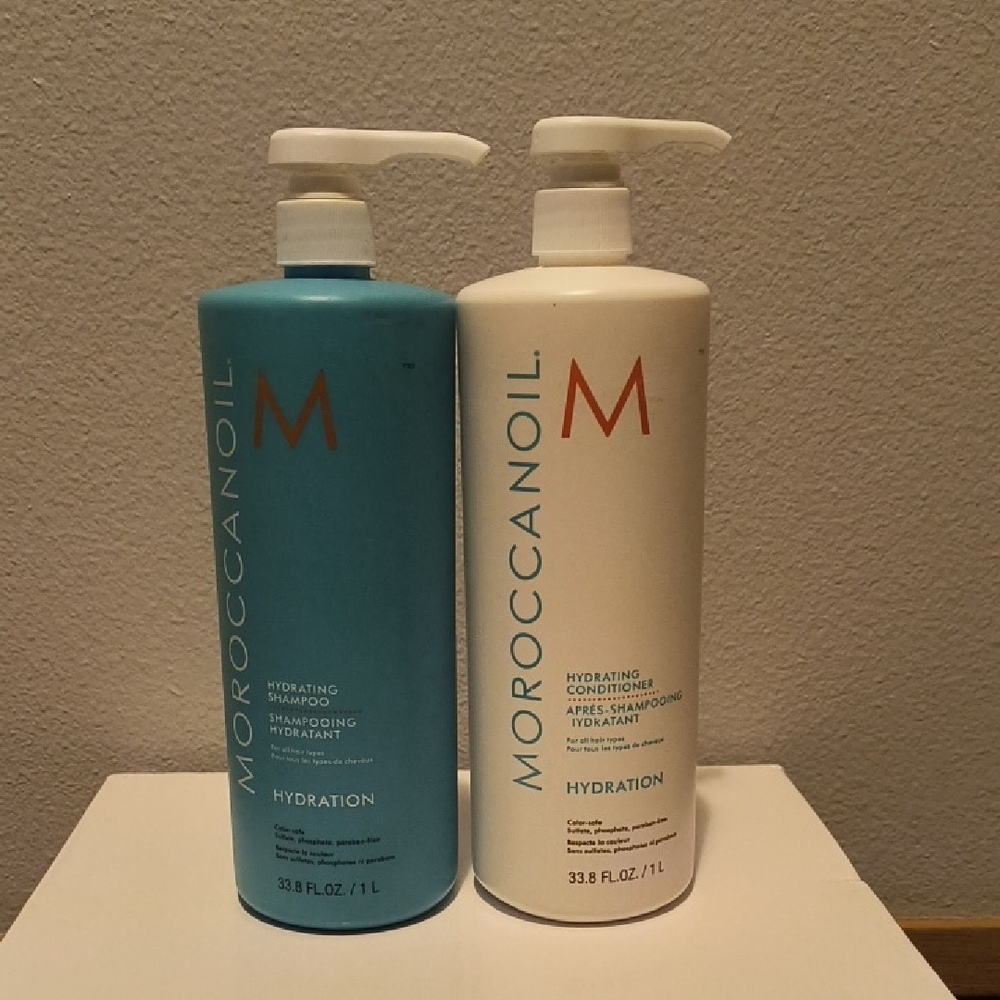 Moroccanoil Hydration Duo - Blue and White Bottles